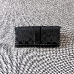 COACH Vintage Signature Womens Black Large Wallet Canvas w/Leather Embossed Logo
